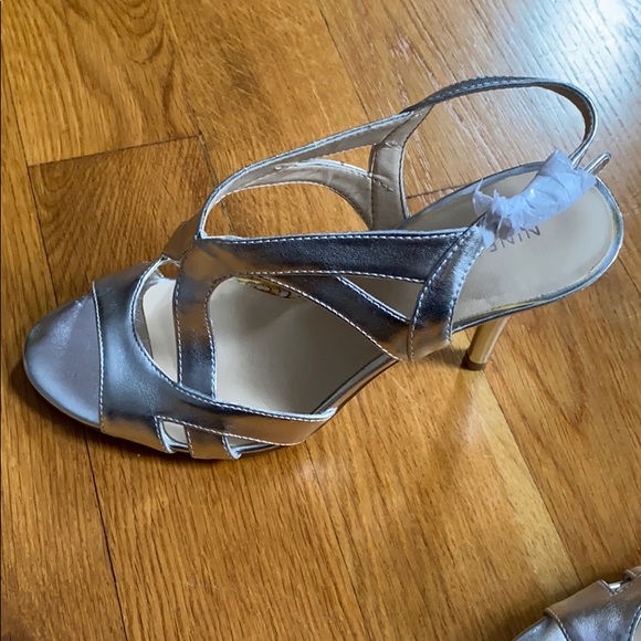 Nine West Angelina Silver Heels - Picture 2 of 3